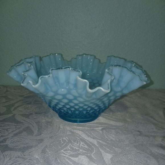 Vintage Fenton Hobnail Blue Opalescent Large Ruffle Top Bowl - Picture 2 of 5